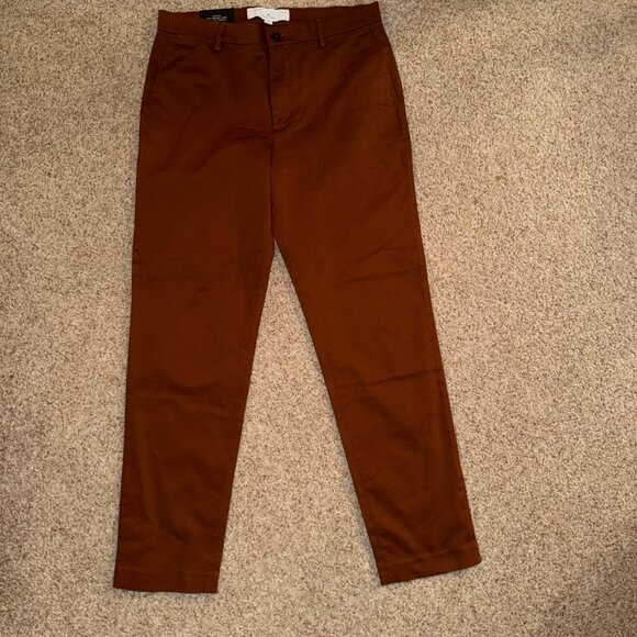 Banana Republic Slim Traveler Chino: Rust Brown 34x32 - Picture 4 of 4